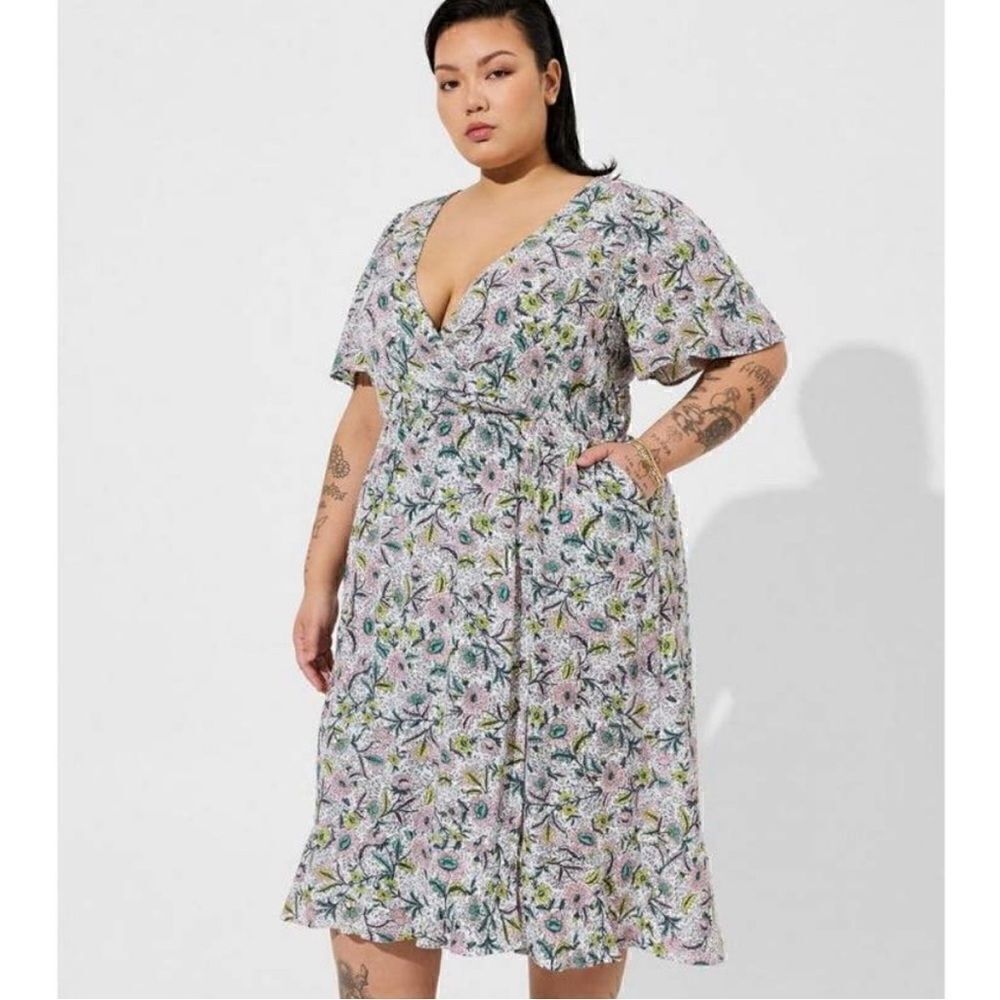 Torrid midi Swiss dot wrap dress floral